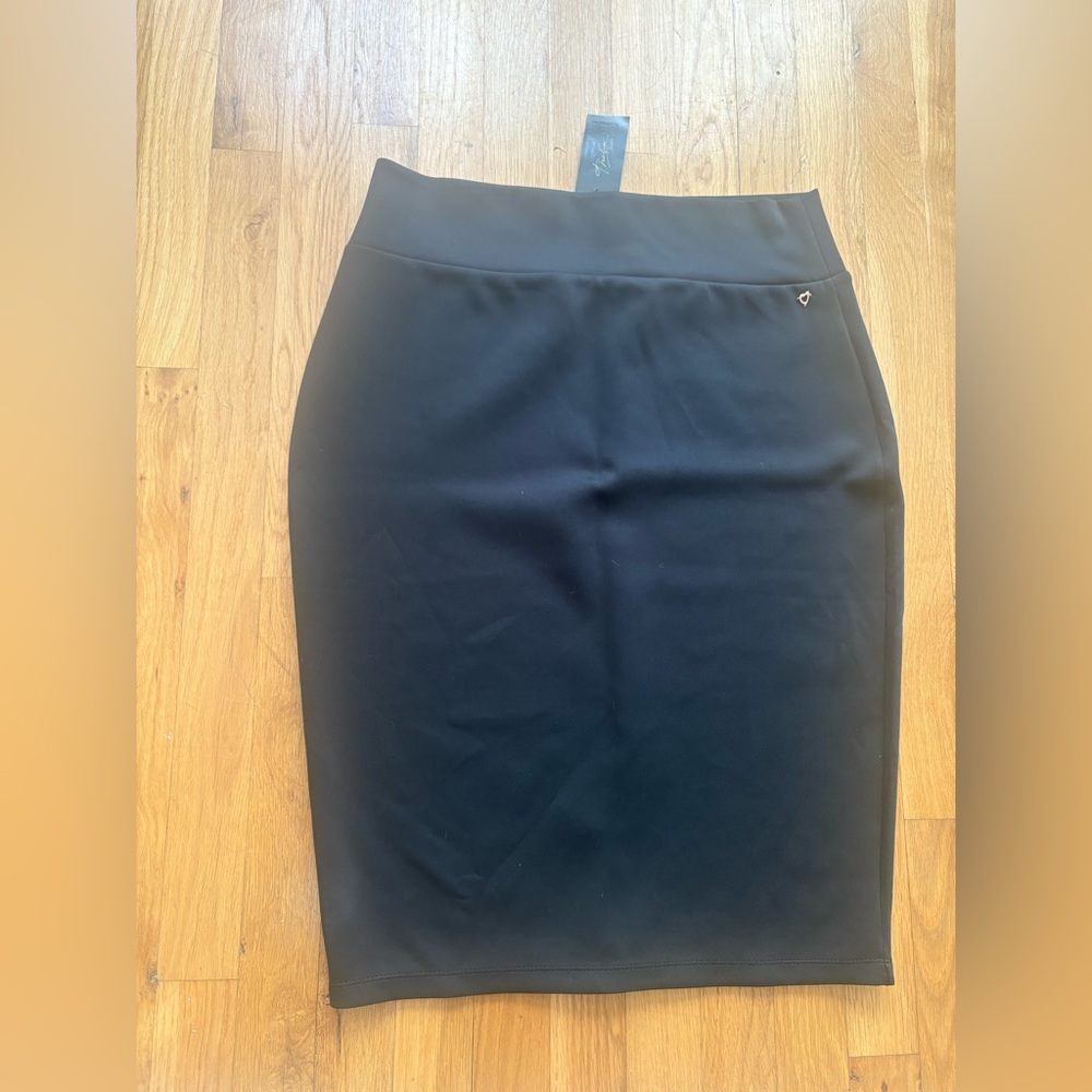 Elegant Black Pencil Skirt